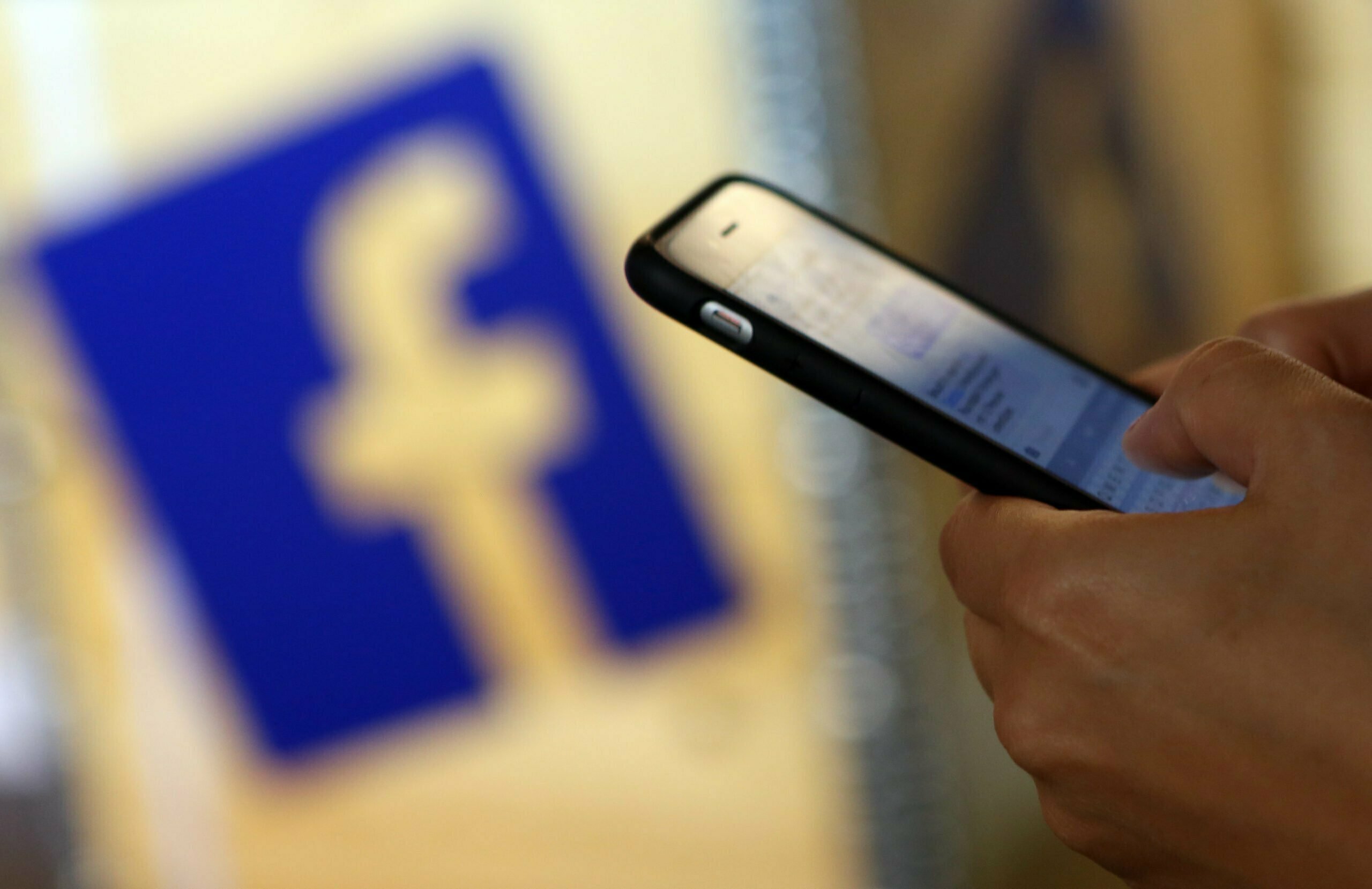 Inteligência Artificial do Facebook ajuda a identificar suicidas em postagens ao vivo